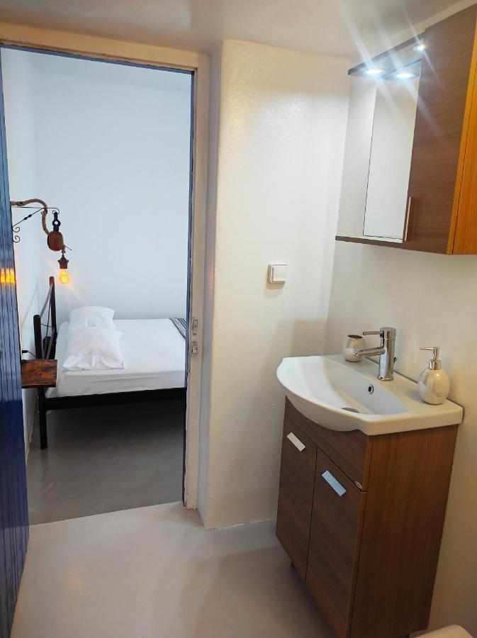 Prickly Pear House Hotel Plaka  Екстериор снимка